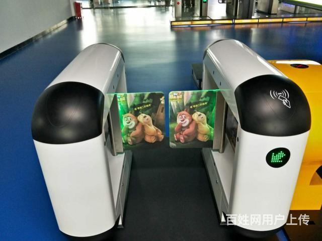 云卡通智能摆闸 提升游乐园通行效率与管理的创新解决方案